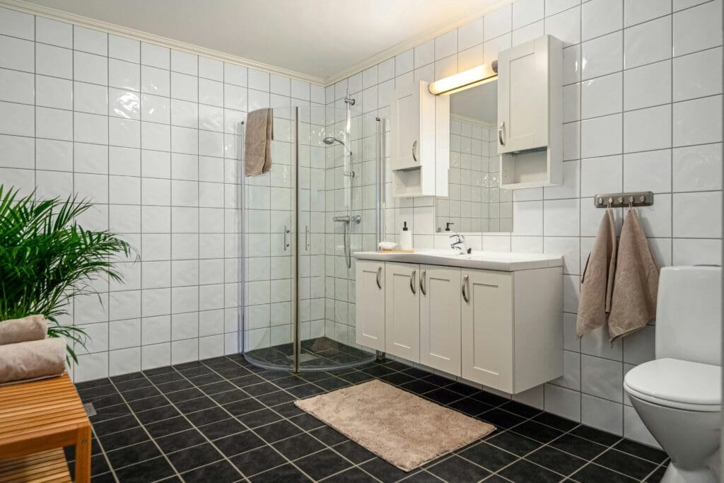 bathroom tiling service