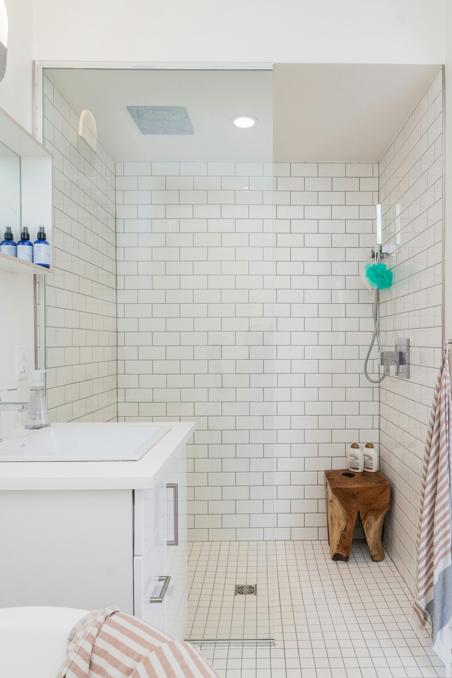 tiled walk in shower