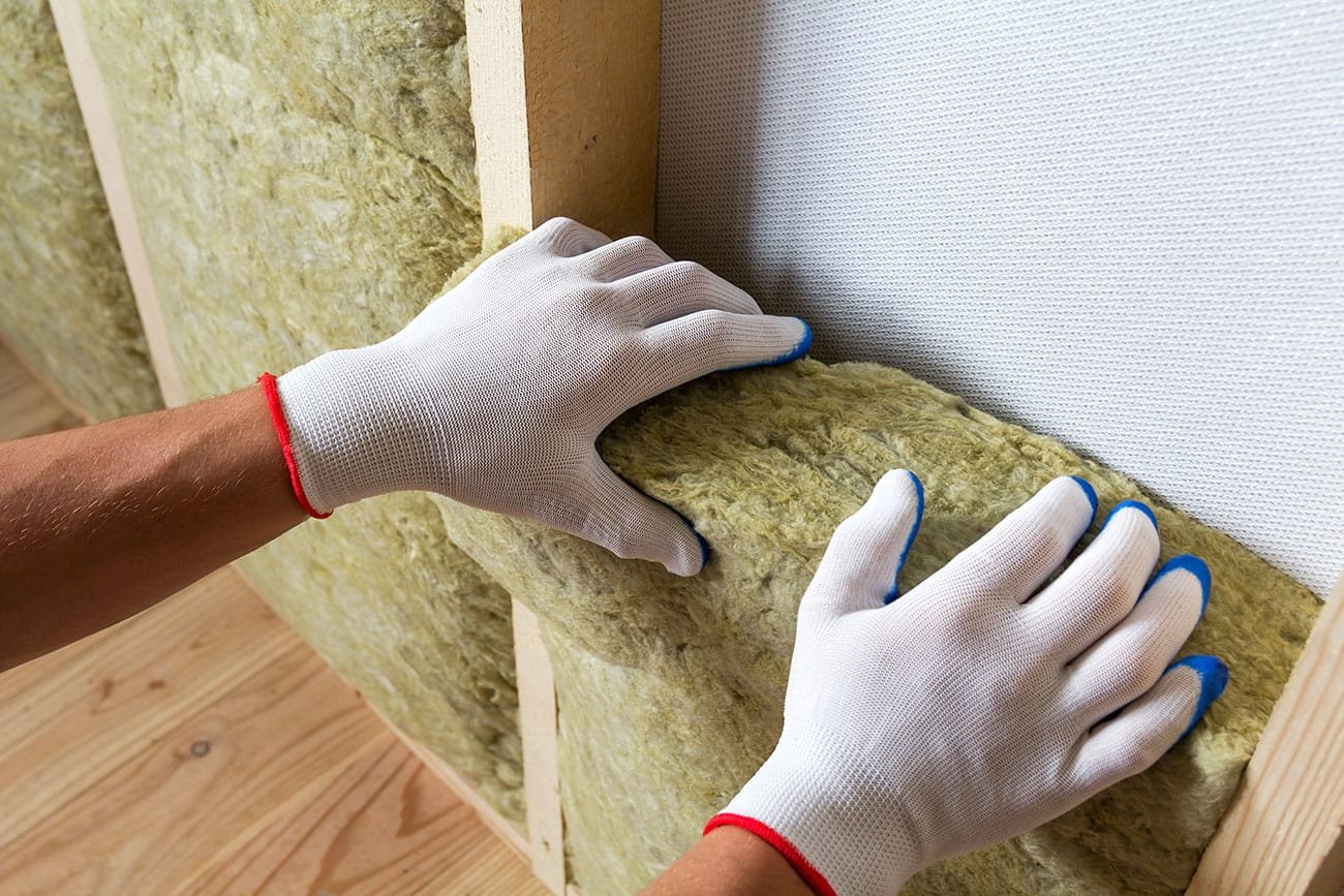 Basement Wall Insulation Methods (Foam Board vs Spray Foam vs Fiberglass)