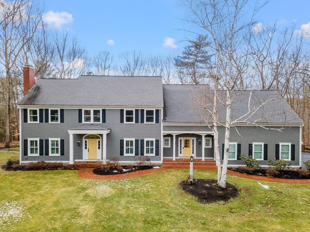 Vinyl, fiber cement, and LP SmartSide siding options on a updated Vigo County Indiana home with clean trim and proper wall details
